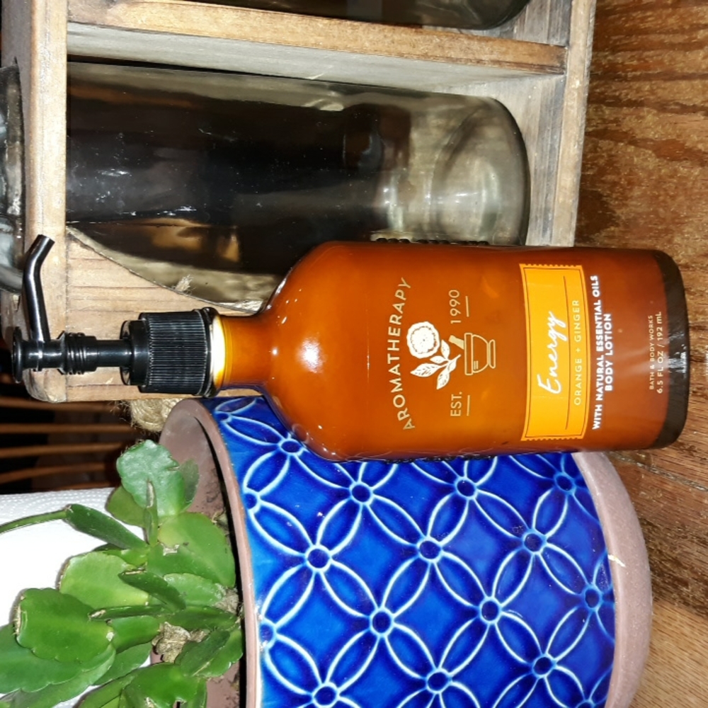 Bath & Body Works "Energy" Orange + Ginger Bodycare